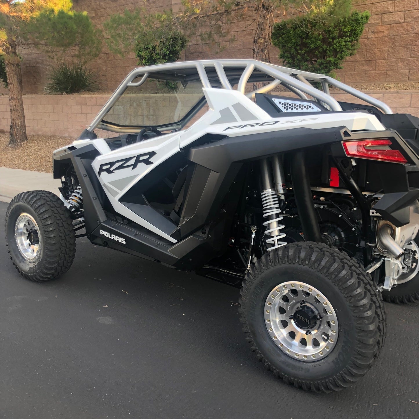 Pro XP 2-Seat Roll Cage