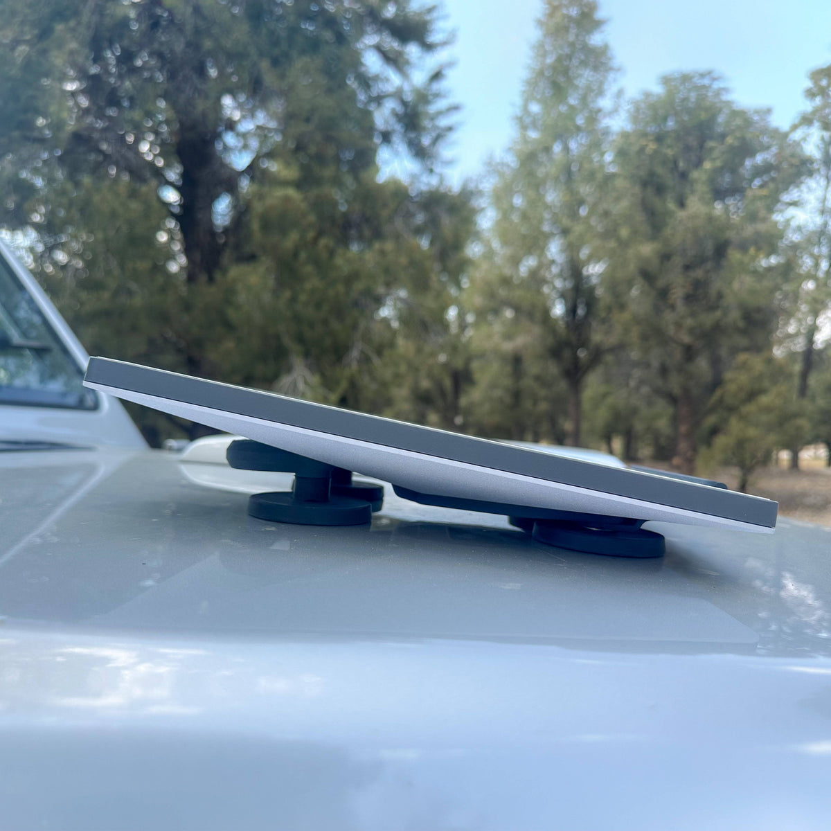 UC Starlink Mini Wedge Mount with Magnetic Feet