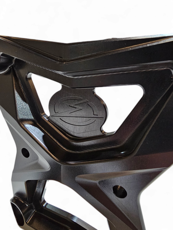 Elektric Offroad 2020-2024 Polaris RZR Pro XP Radius Rod Plate With Tow Hook Anodized Black