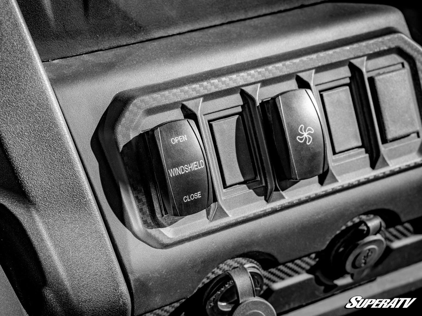 CFMOTO UForce 1000 MaxDrive Power Flip Glass Windshield